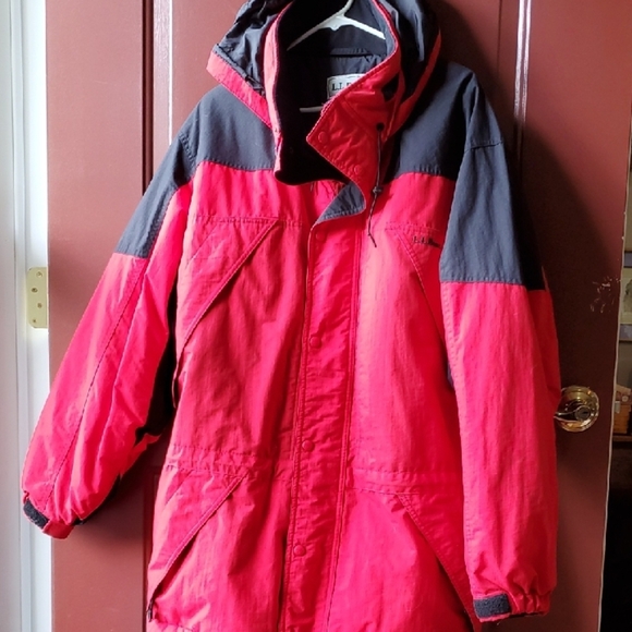 L.L. Bean Red and Black Ski Jacket Weather-Resistant Quilted Design - Picture 1 of 16